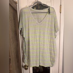 Lane Bryant Light Gray and neon yellow tee 26/28